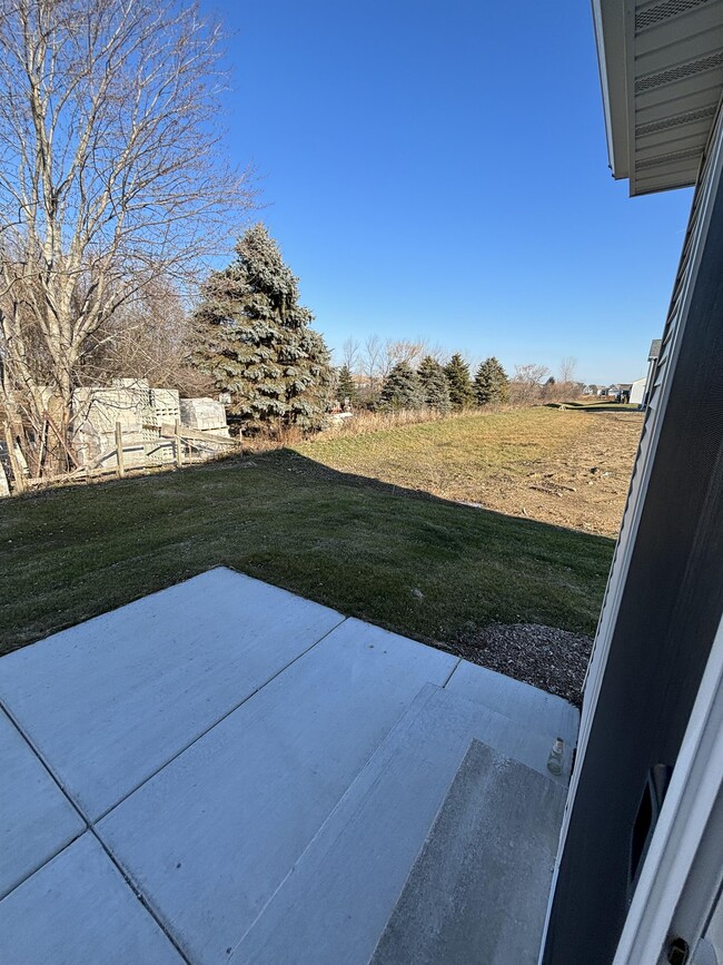 Building Photo - 10514 Button Bush Dr