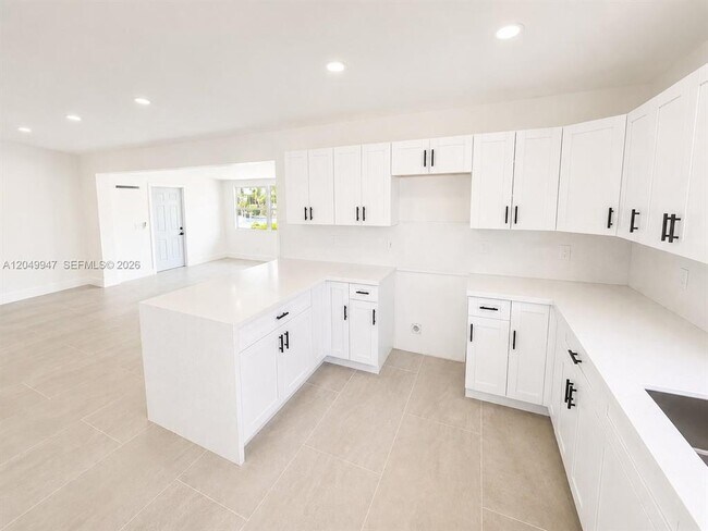 Building Photo - 2649 Key Largo Ln