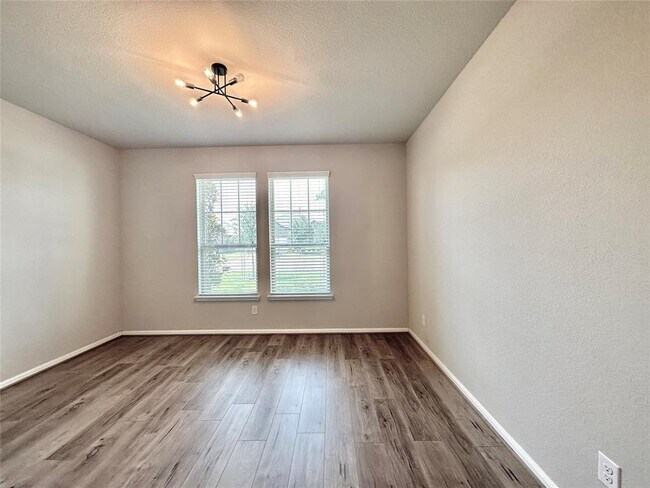 Building Photo - 28707 Forest Pass Ln