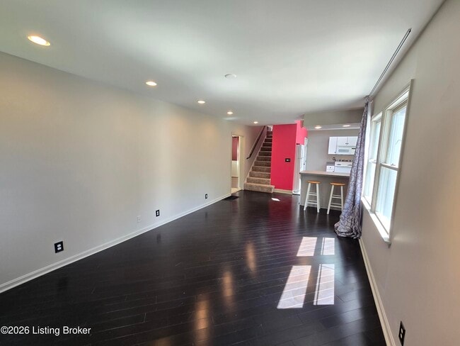 Building Photo - 3932 Kennison Ave