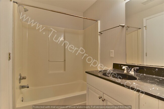 Building Photo - 4000 Williamsburg Dr, Columbia, SC 29203