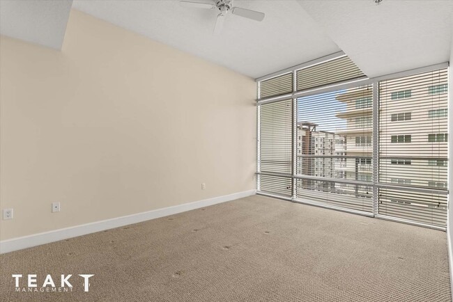 Building Photo - 101 S Eola Dr