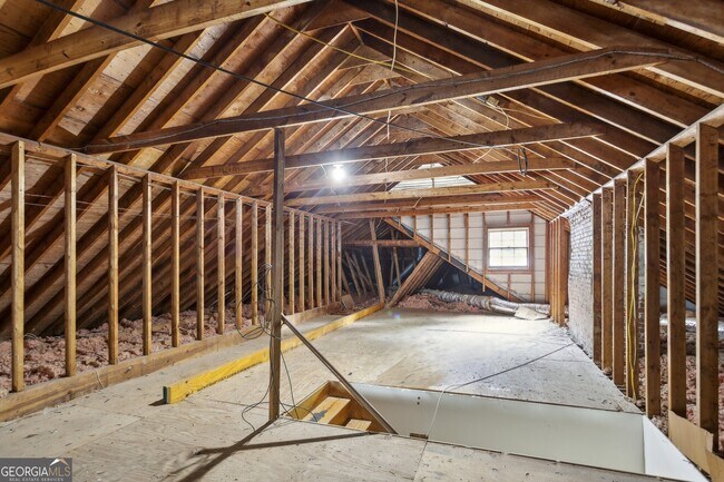 Building Photo - 4708 Tall Pines Dr NW