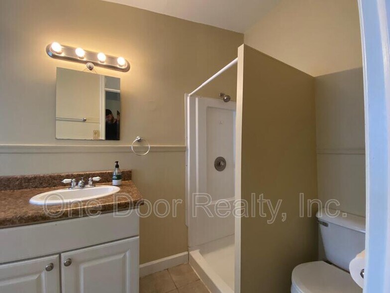 Building Photo - 1107 B Richmond Rd