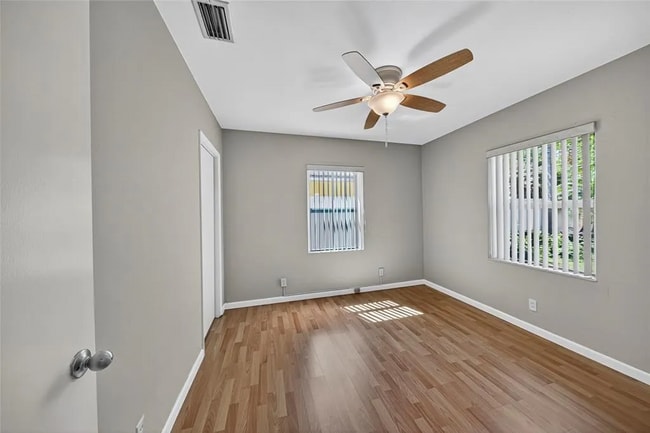 Building Photo - 1415 NE 17th Terrace