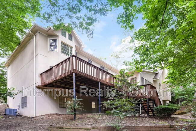 Building Photo - 330 Banyon Brook Point