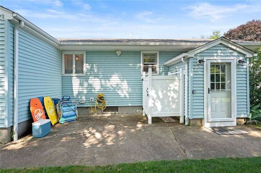 Building Photo - 9 Woodlund Ave