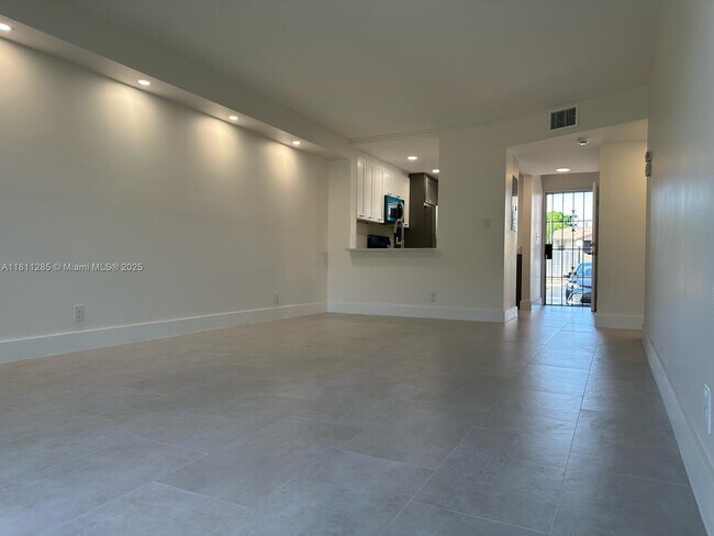 Building Photo - 9449 Boca Cove Cir