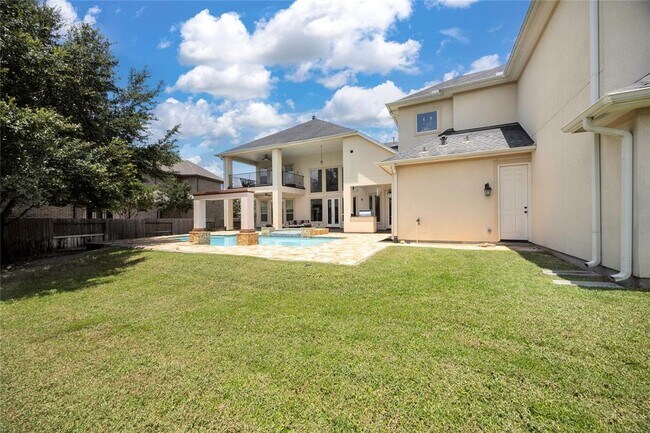 Building Photo - 25207 Springwood Lake Dr