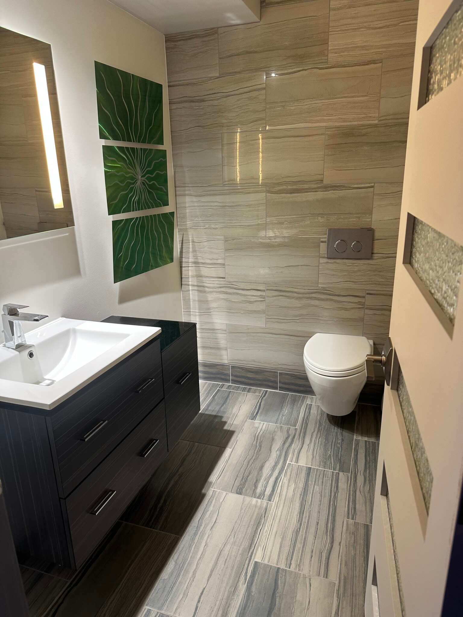 Half bath - 1000 Warrington Rd