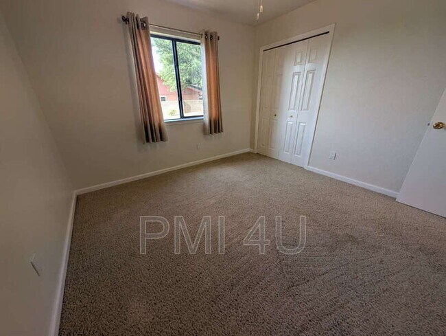Building Photo - 4800 Choctaw Trail NW