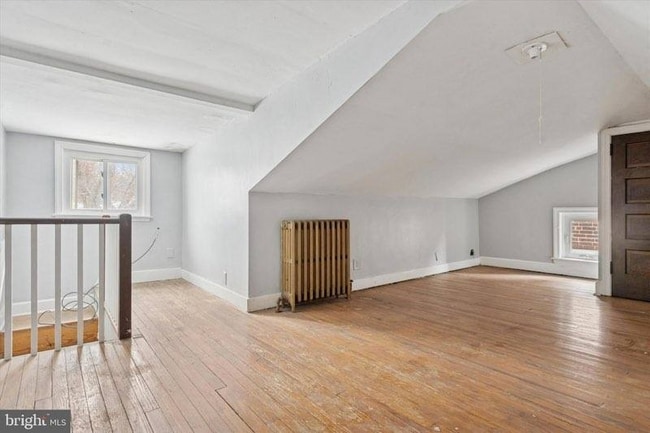 Building Photo - 3007 N Van Buren St