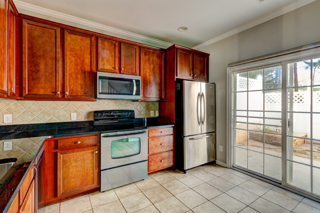 Building Photo - 417 River Park Road