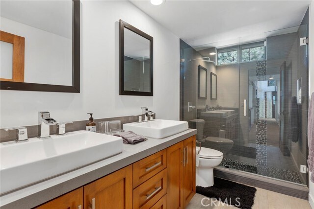 Building Photo - 49 Woodhaven Dr
