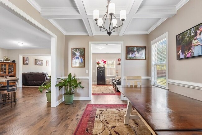 Building Photo - 501 Daylily Ct