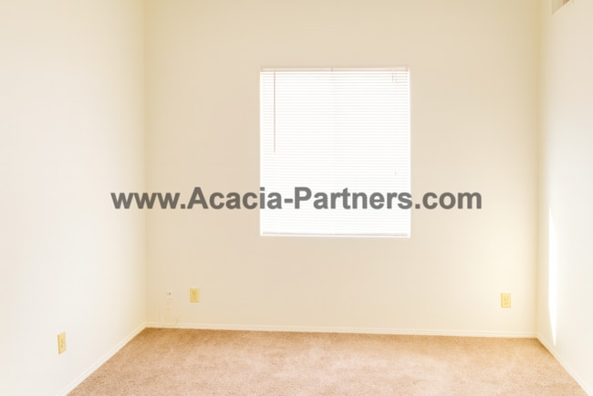 Building Photo - 3 Bedroom/2 Bath in Gated Community