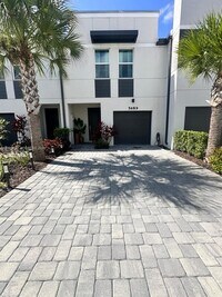 Building Photo - 5689 Mentmore Dr