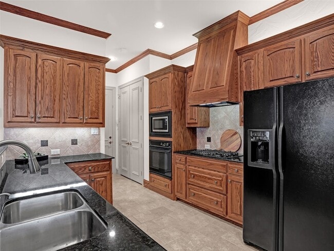 Building Photo - 1832 Hackett Creek Dr