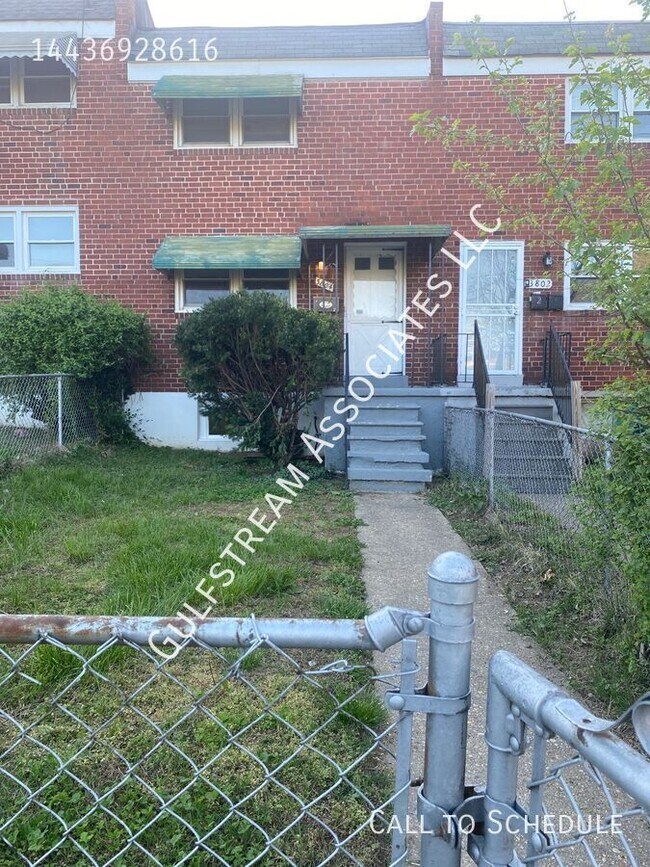 Building Photo - 3804 W Bay Ave