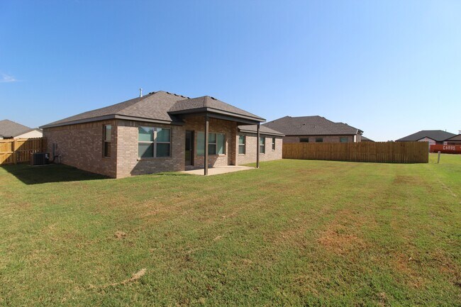 Building Photo - 1045 Autumn Royal Ave