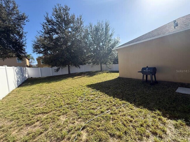 Building Photo - 620 del Pilar Dr