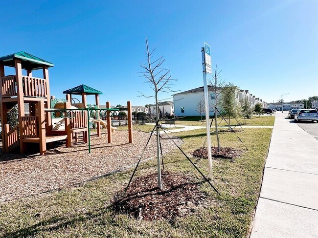 Building Photo - 1335 Tallowwood Ln