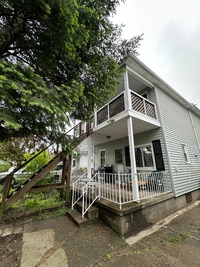 Building Photo - 48 Cowing St