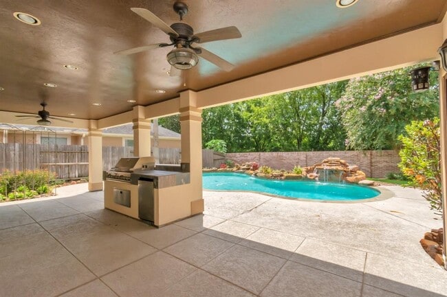 Building Photo - 14207 Jade Cove Dr