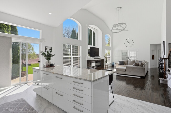 Building Photo - 1260 White Chapel Ln