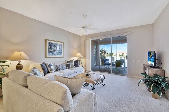 Building Photo - 17040 Willowcrest Way