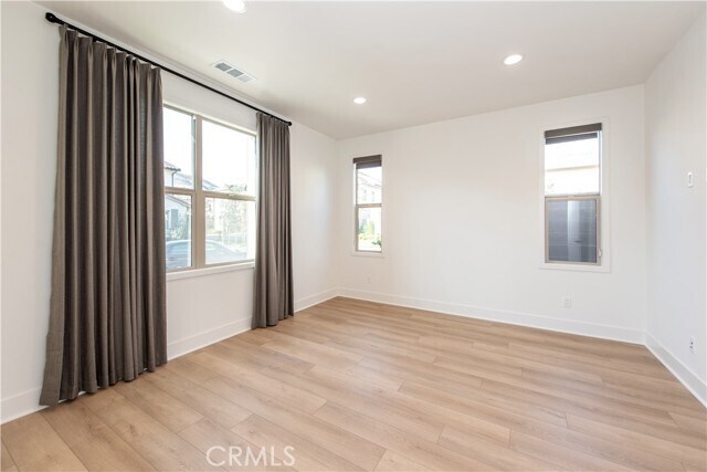 Building Photo - 150 Somera