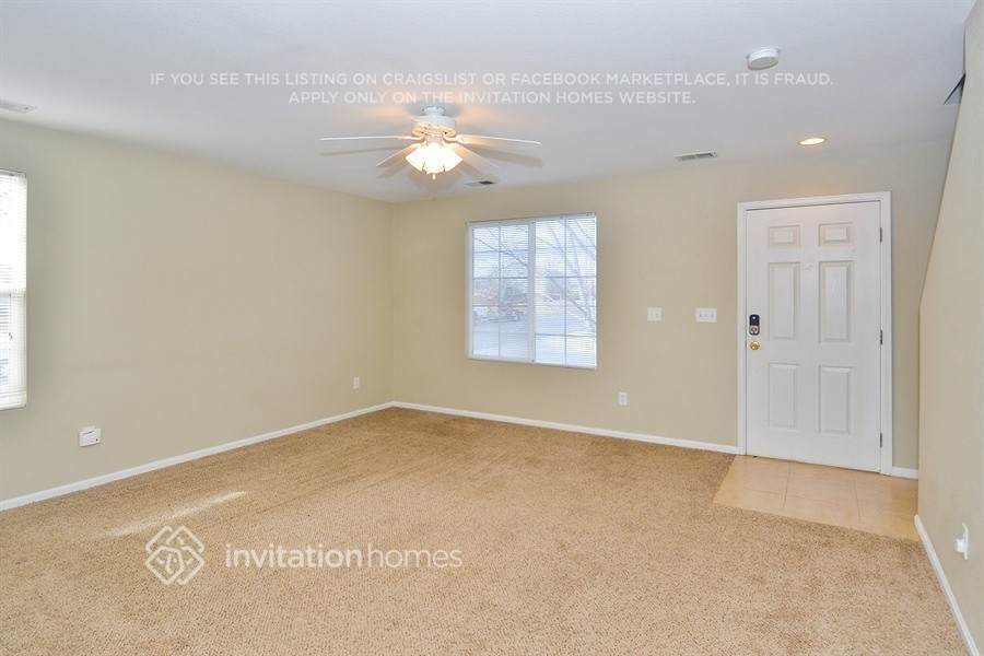 Building Photo - 10100 Glencoe Ct