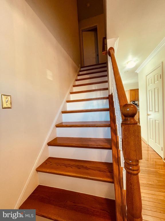 Building Photo - 404 Navaho Dr