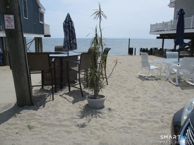 Building Photo - 49 Shoreline Dr