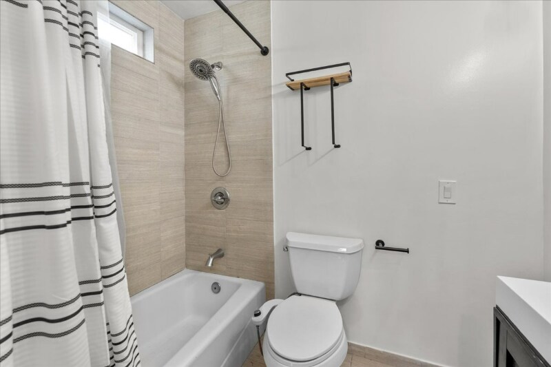 Building Photo - 116 Buccaneer St