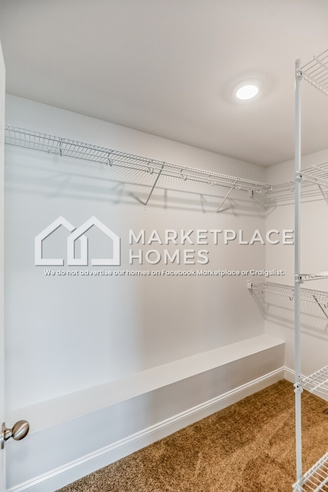 Building Photo - 534 Somerset Ln