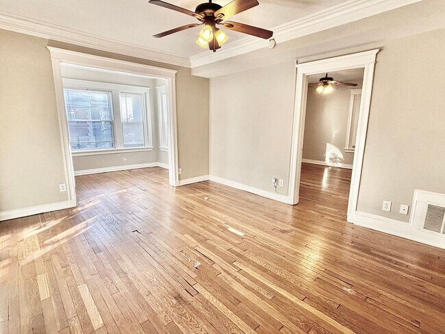 Building Photo - The Belmar