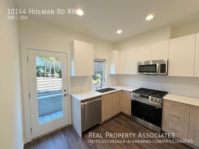 Building Photo - 10144 Holman Rd NW