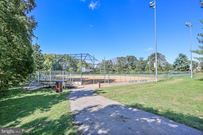 Building Photo - 14025 Godwit St