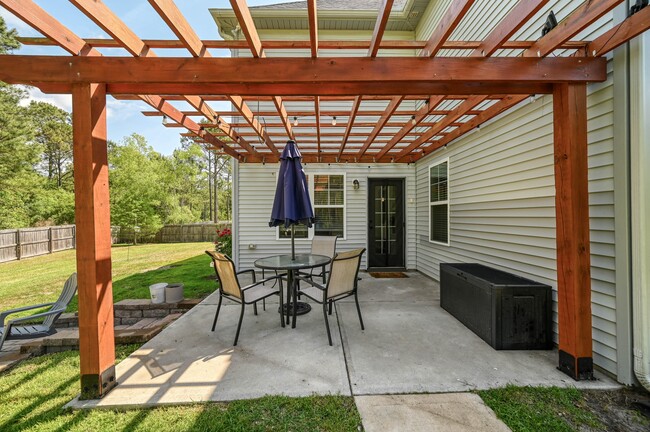 Building Photo - 412 Ponzer Ct N