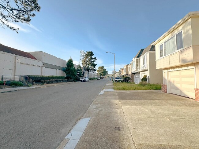 Building Photo - 86 Everglade Dr