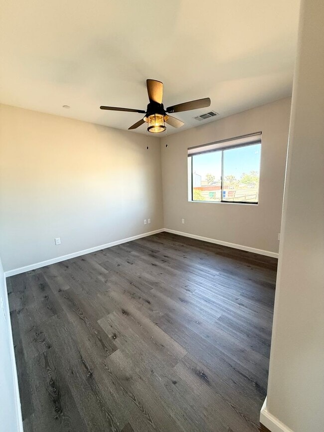 Building Photo - **COMING SOON ** 3 Bed 2 Bath Home