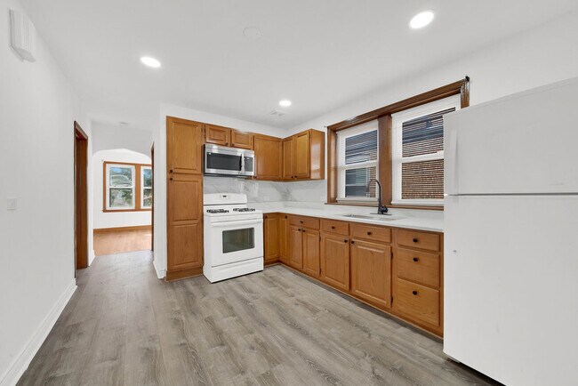 Building Photo - 5527 S Mason Ave