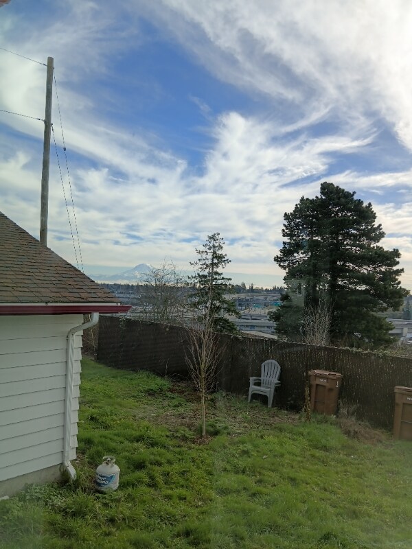 Building Photo - 2322 S 25th St