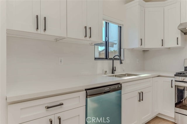 Building Photo - 5825 View Cir