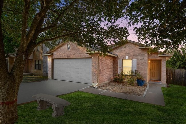 Building Photo - 13017 Lofton Cliff Dr
