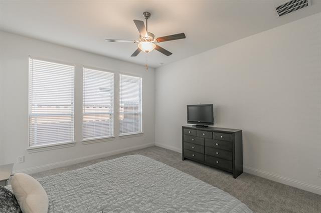 Building Photo - 711 Artesian Dr