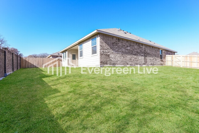 Building Photo - 1212 Dragon Wy