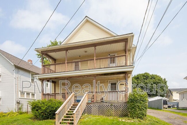 Building Photo - 346 Eagle St