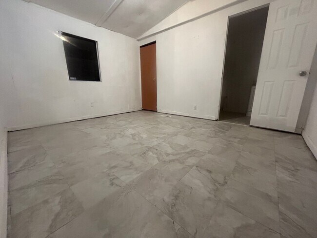 Building Photo - Available Now! Rent this 3 Bedroom Home in Aiken!